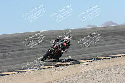 media/Oct-13-2025-Moto Forza (Mon) [[a66d839500]]/3-B Group/Session 2 (Bowl)/